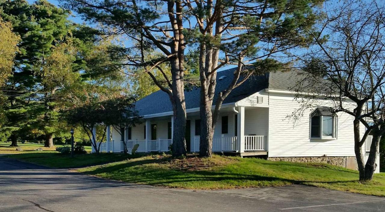 Windrifter Resort Wolfeboro Buitenkant foto