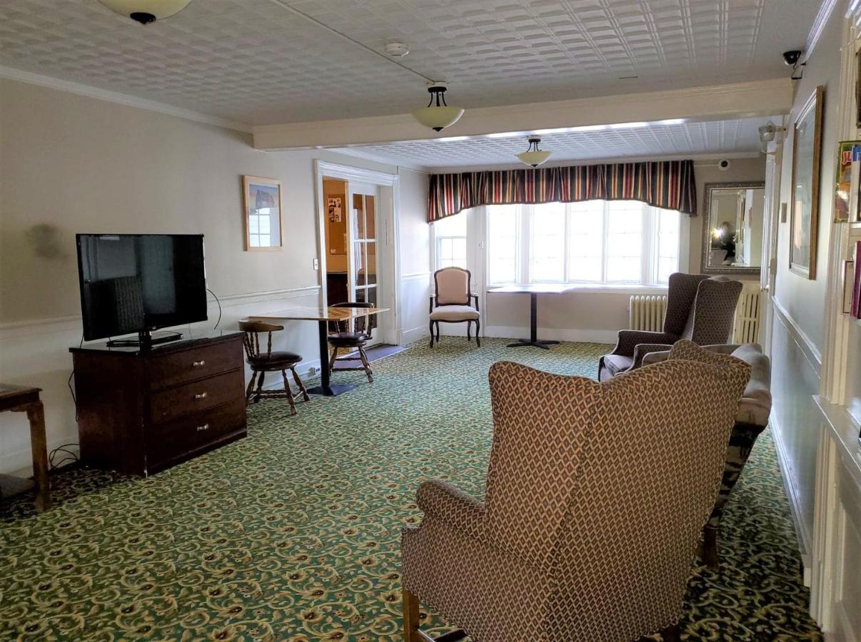 Windrifter Resort Wolfeboro Buitenkant foto