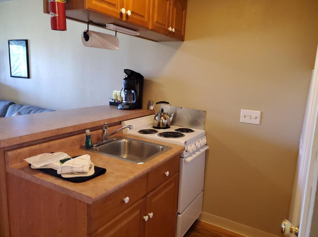 Windrifter Resort Wolfeboro Buitenkant foto